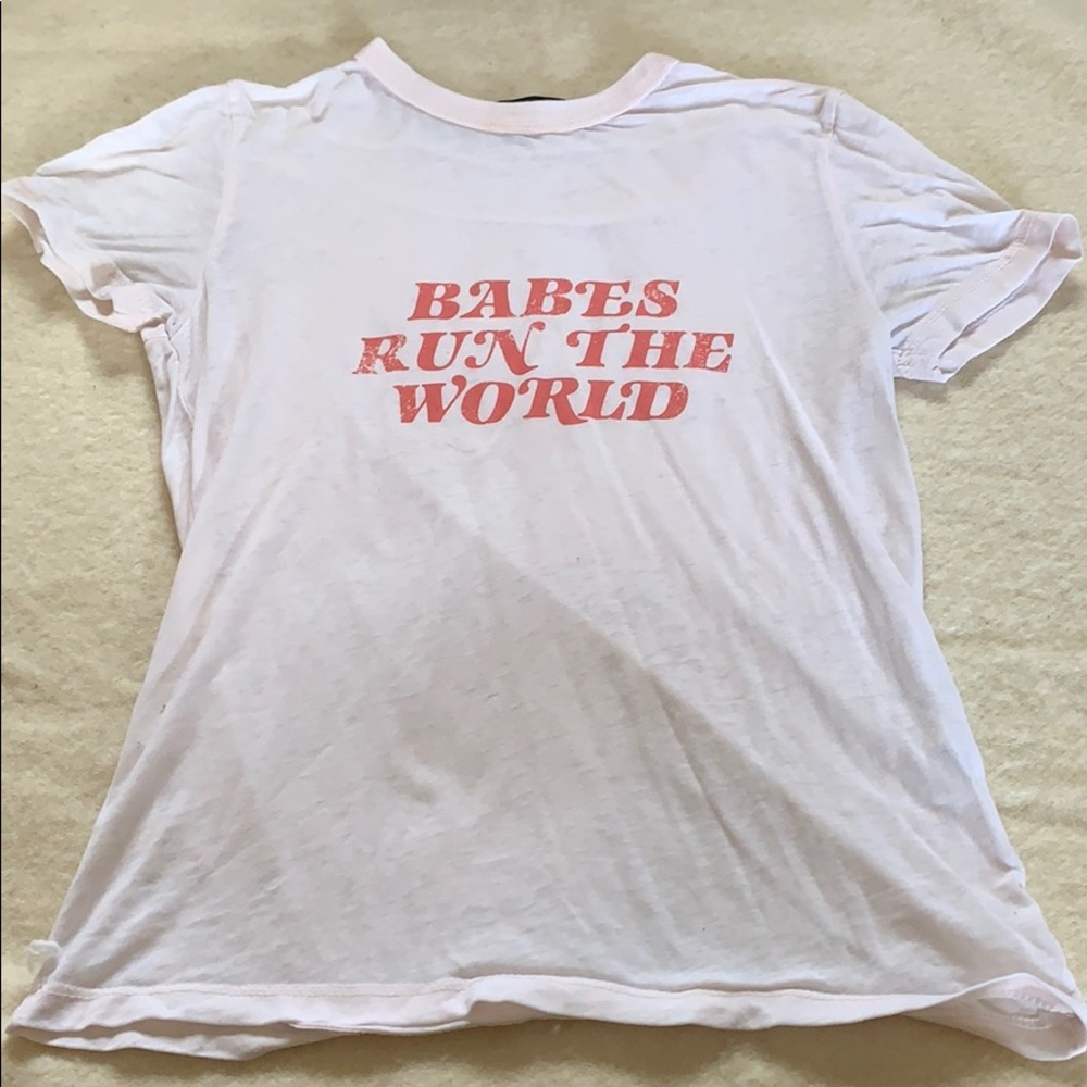 white t-shirt